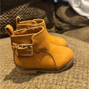 The Children's Place Tan Boots with Metallic Buckle